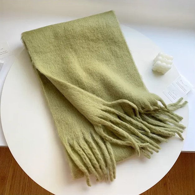 FrostSoft Scarf – Luxury Warmth for the Winter Months Bowlift