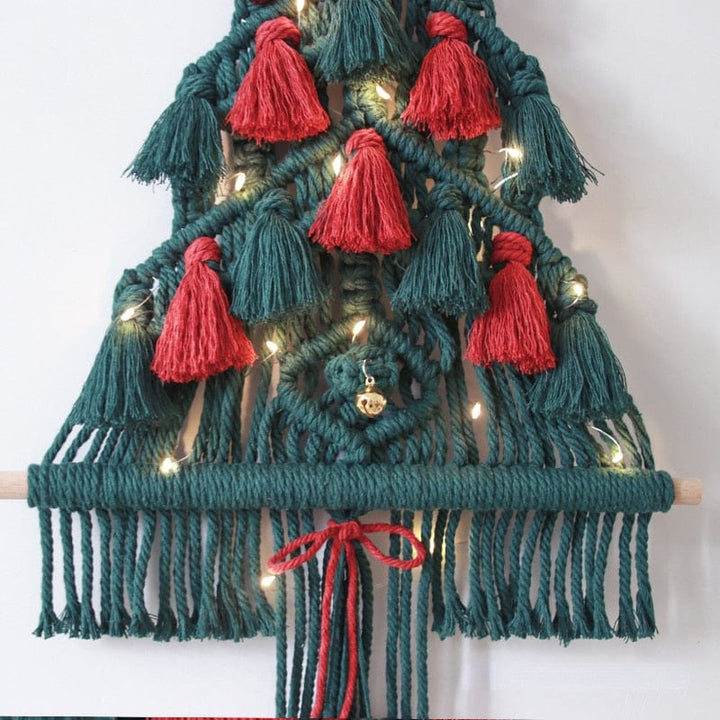 Macrame Red and Green Christmas Tree Wall Hanging Bowlift