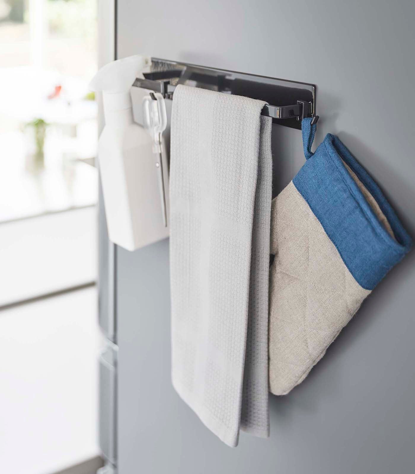 BowLift | Magnetic Kitchen Towel Holder - Stainless Steel