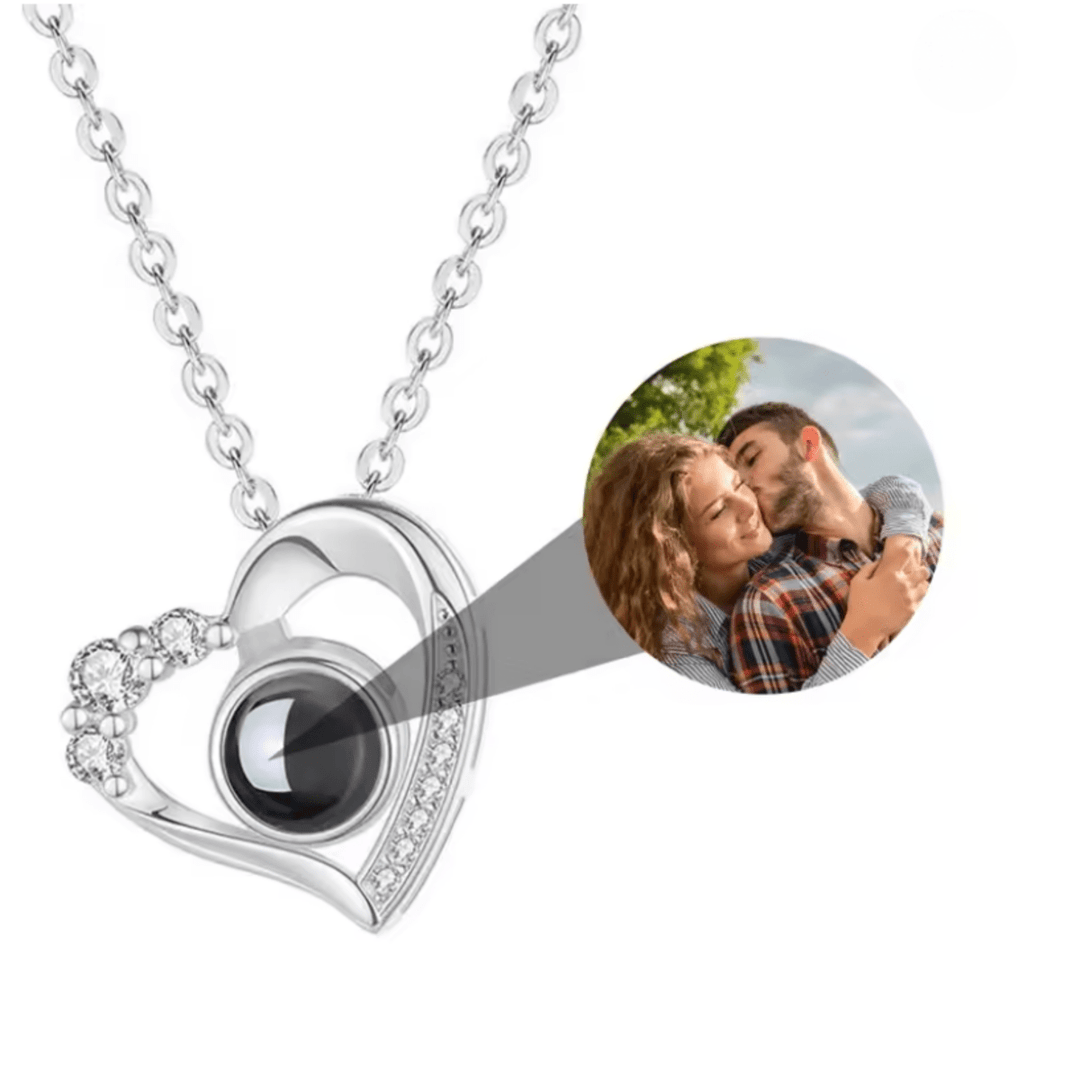 BowLift | Photo projection chain with heart pendant and engraving