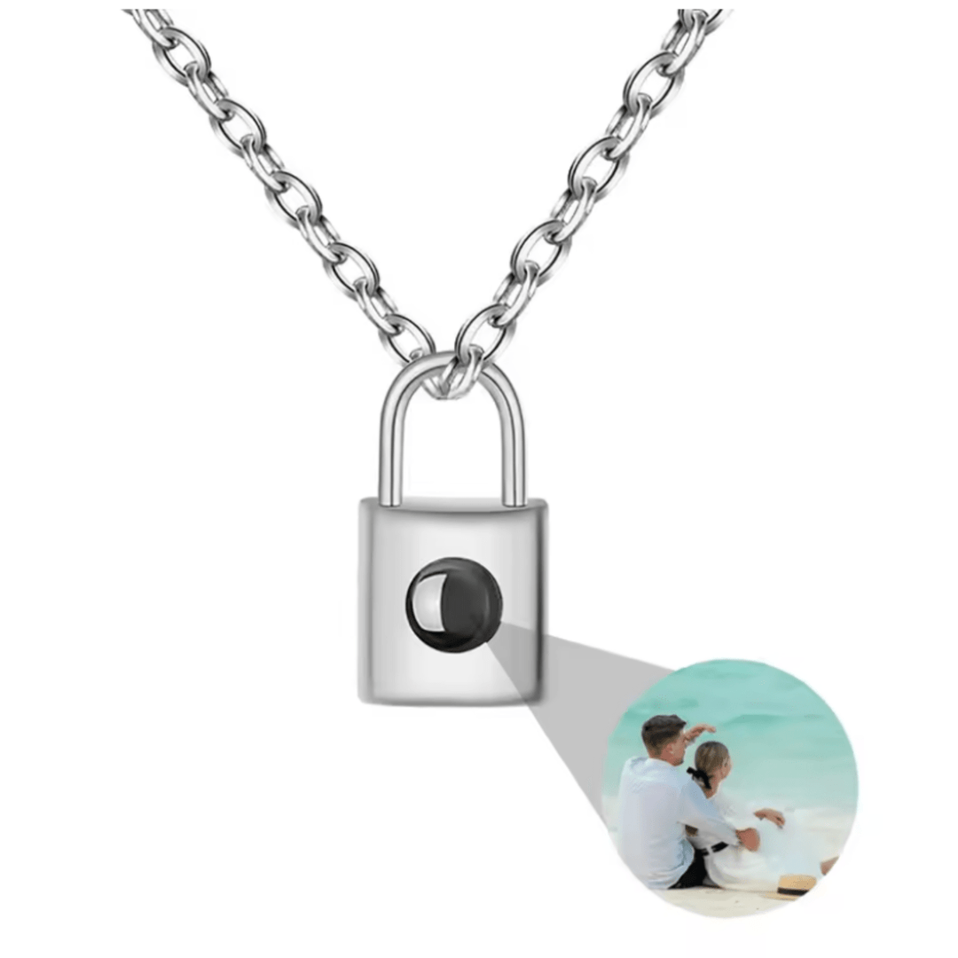 BowLift | Photo projection chain with heart pendant and engraving