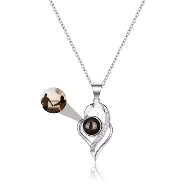 BowLift | Photo projection chain with heart pendant and engraving
