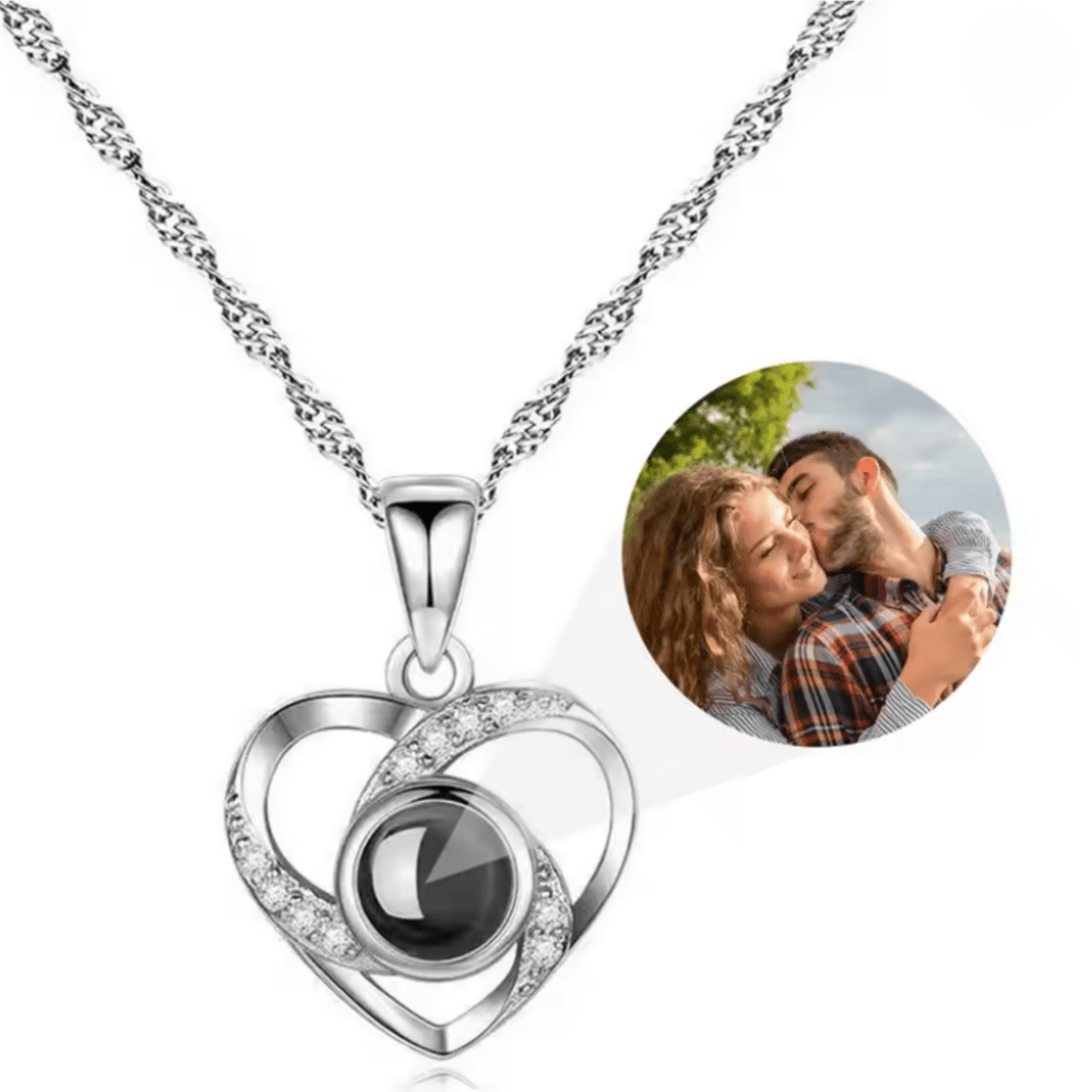 BowLift | Photo projection chain with heart pendant and engraving