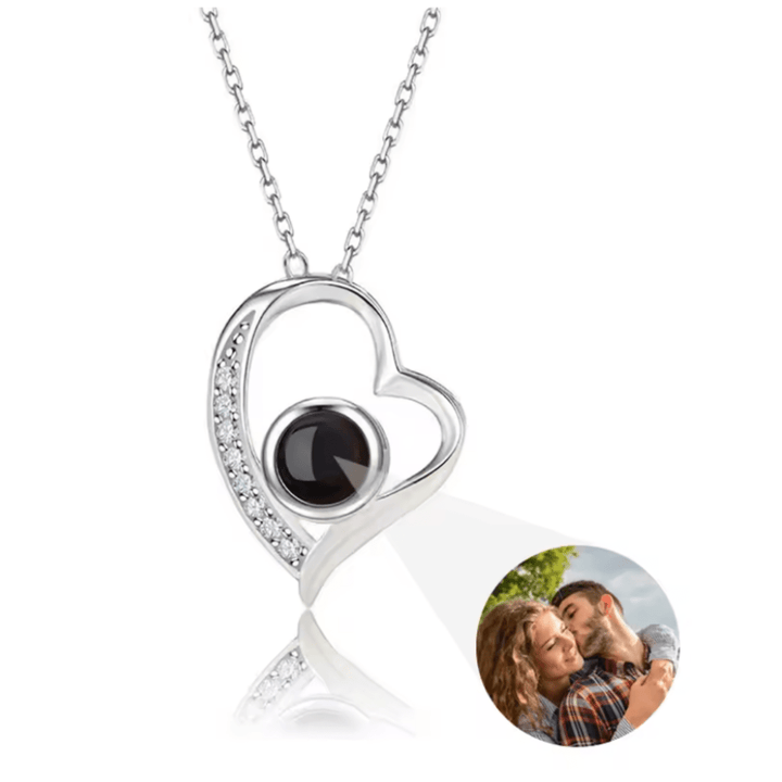 BowLift | Photo projection chain with heart pendant and engraving