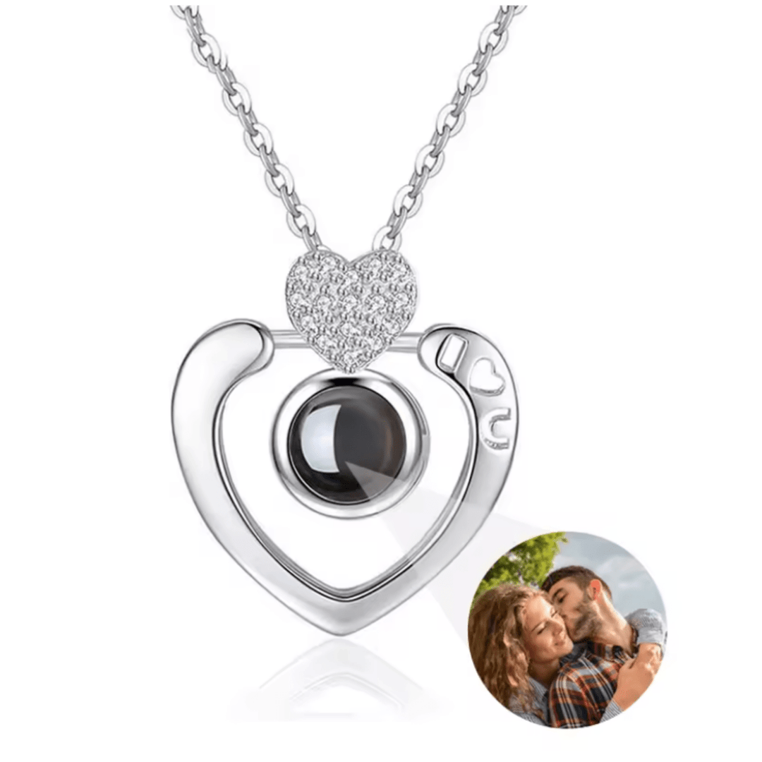BowLift | Photo projection chain with heart pendant and engraving