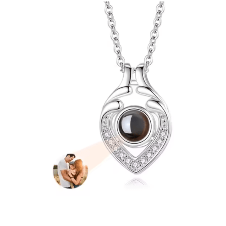 BowLift | Photo projection chain with heart pendant and engraving