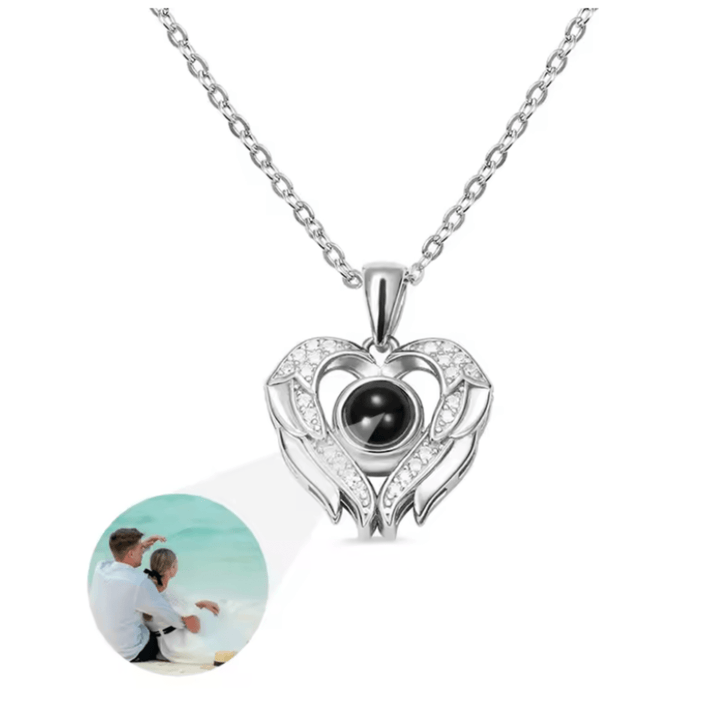 BowLift | Photo projection chain with heart pendant and engraving