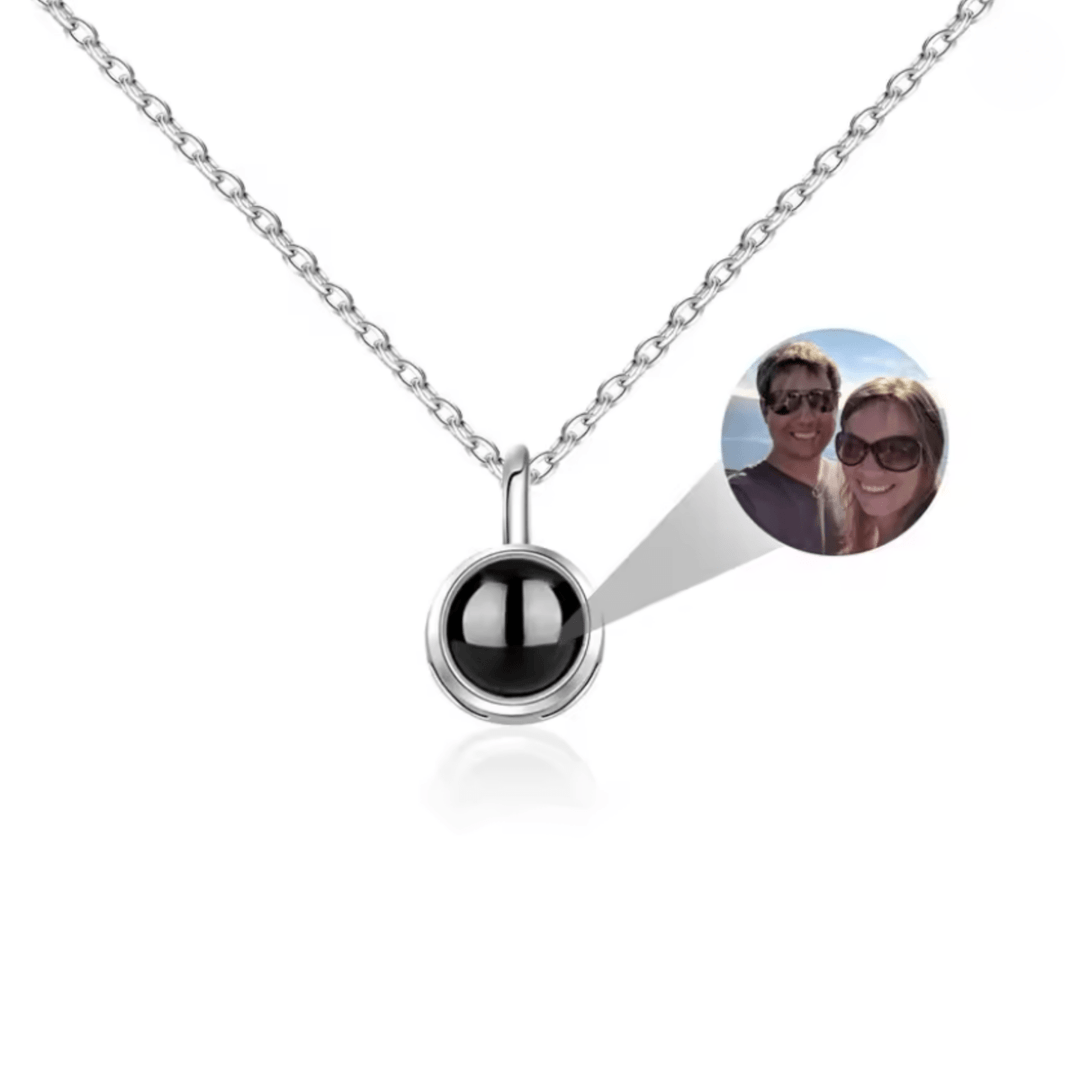 BowLift | Photo projection chain with heart pendant and engraving