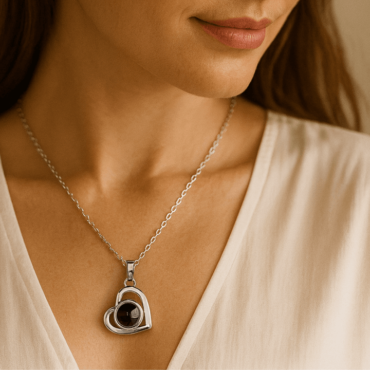 BowLift | Photo projection chain with heart pendant and engraving