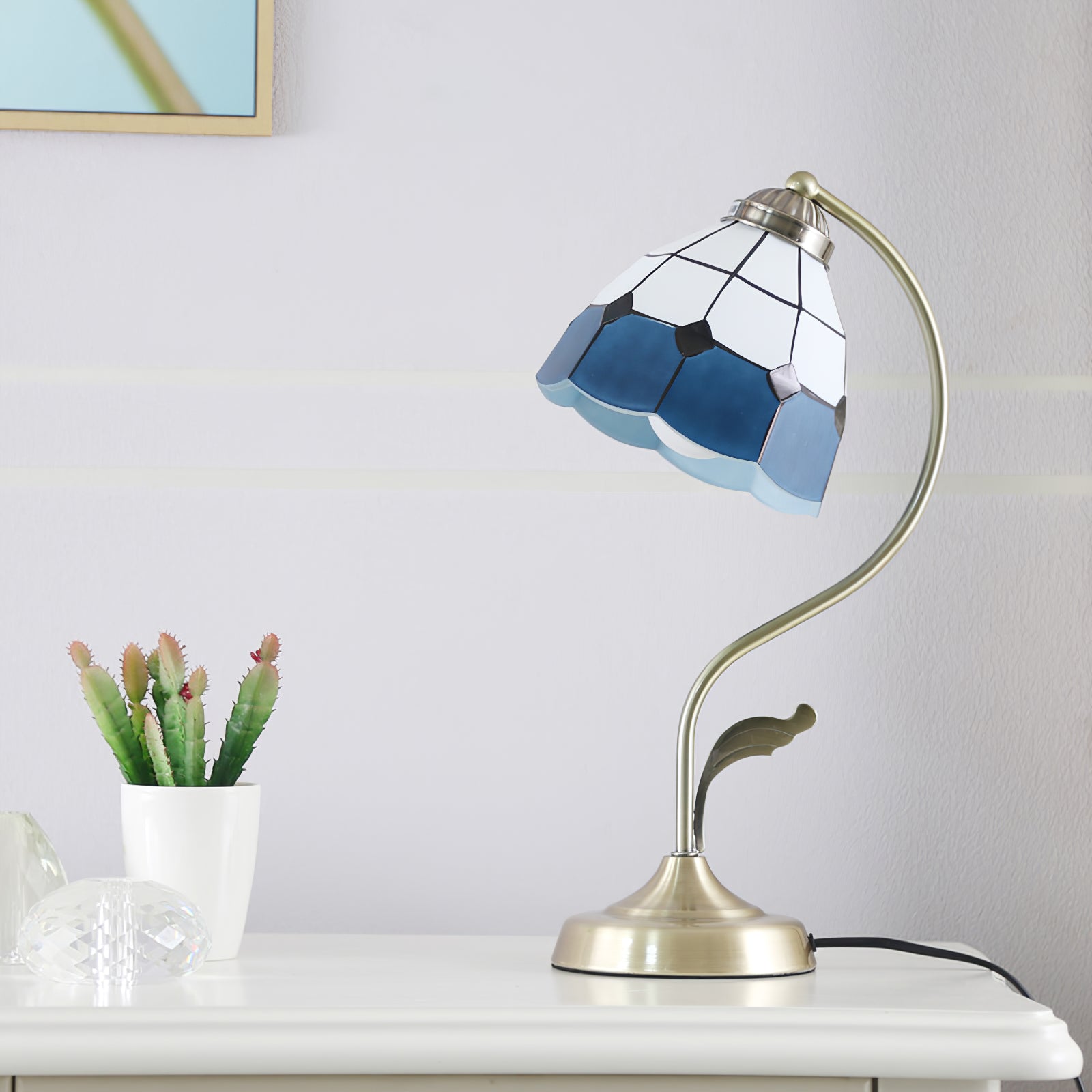 BowLift | LuxePetal – White and Blue Glass Floral Table Lamp in Gold
