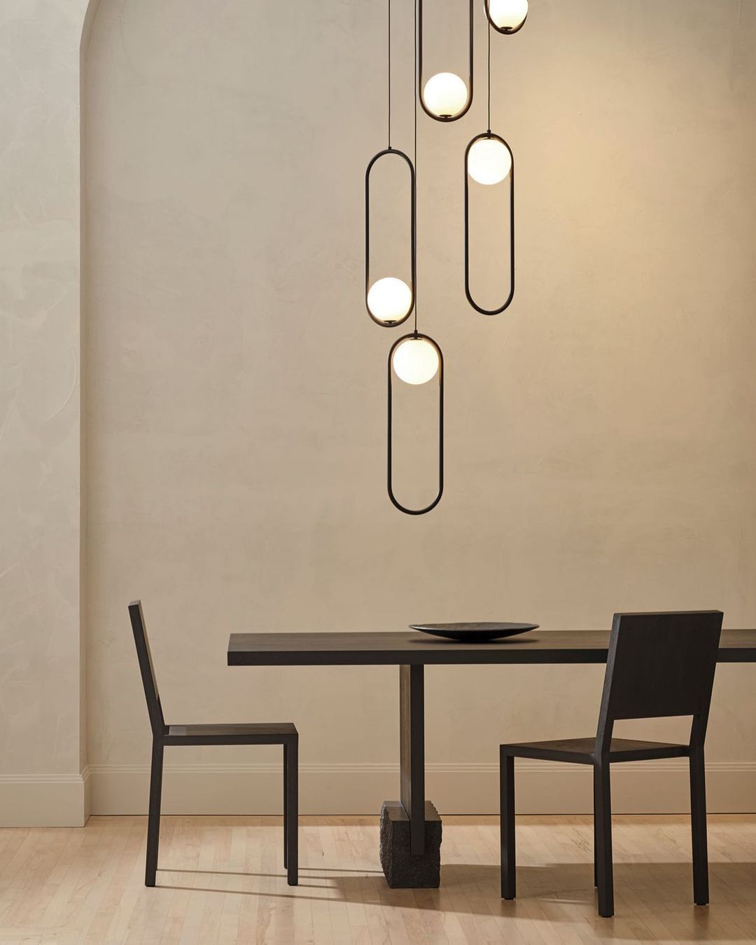 Modern and Elegant Pendant Light - Stylish Hanging Lamp for Indoor Lighting | Bowlift