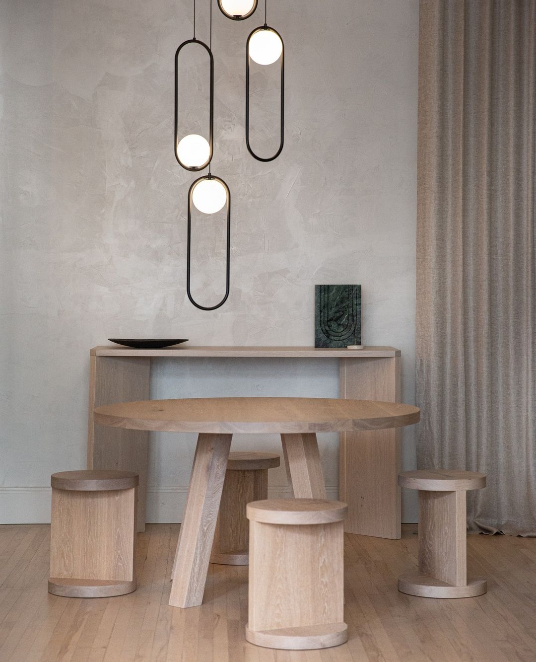 Modern and Elegant Pendant Light - Stylish Hanging Lamp for Indoor Lighting | Bowlift