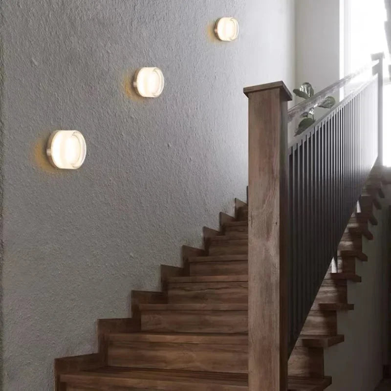 BowLift | Modern round wall lamp for atmospheric elegance