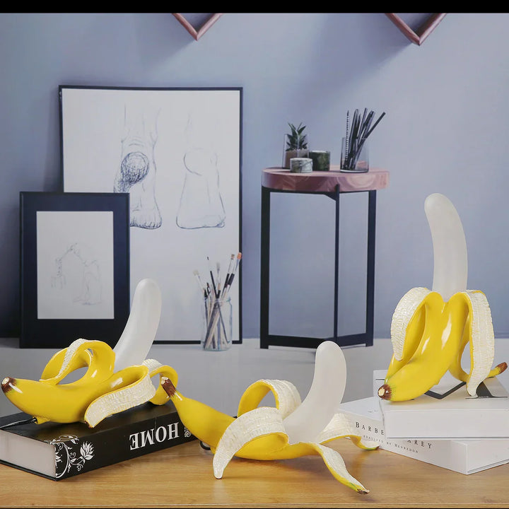 BowLift | Fashionable lamp in the shape of a banana providing fun lighting