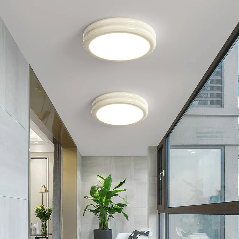 BowLift | Modern LED Pendant Lamp for Stylish Living Spaces