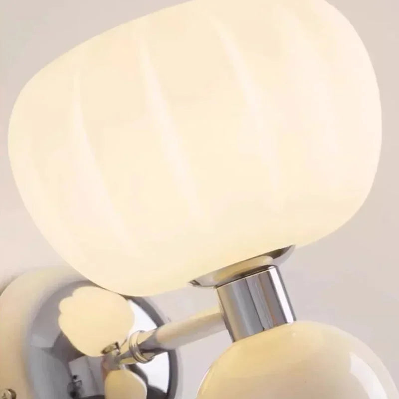 Modern wall sconce with glass lampshade – Elegant LED wall light for bedroom & living room | Bowlift