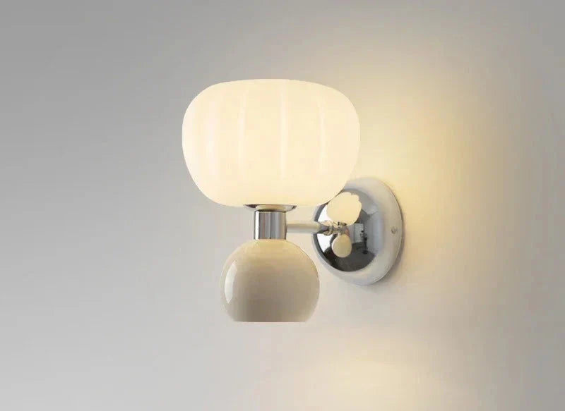 Modern wall sconce with glass lampshade – Elegant LED wall light for bedroom & living room | Bowlift