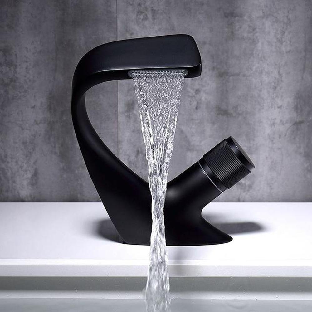 BowLift | AQUACASCADE Basin Tap – Modern Waterfall Bathroom Mixer Tap in Solid Brass