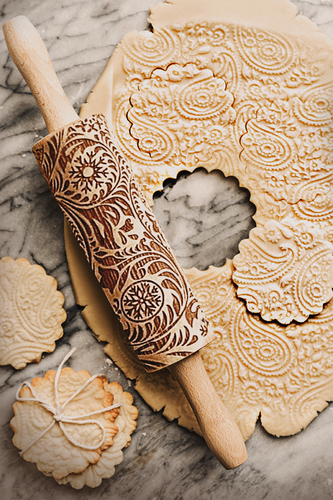 Embossed Holiday Rolling Pins | Bowlift