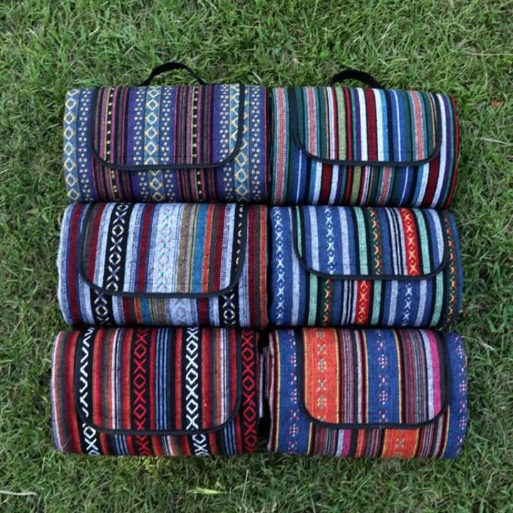 BowLift | Waterproof picnic mat in ethnic style for camping & outdoor comfort