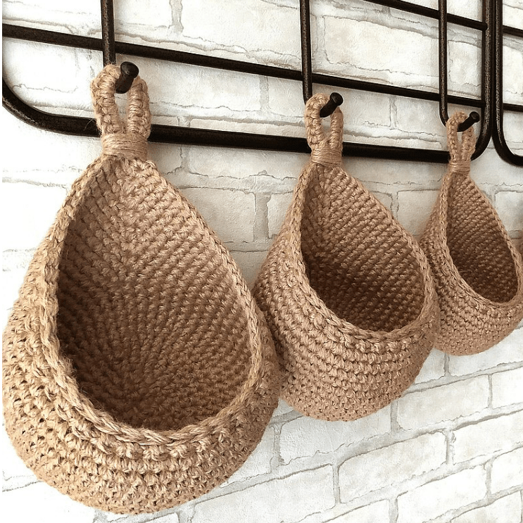 BowLift | Hanging jute basket for storage in the kitchen