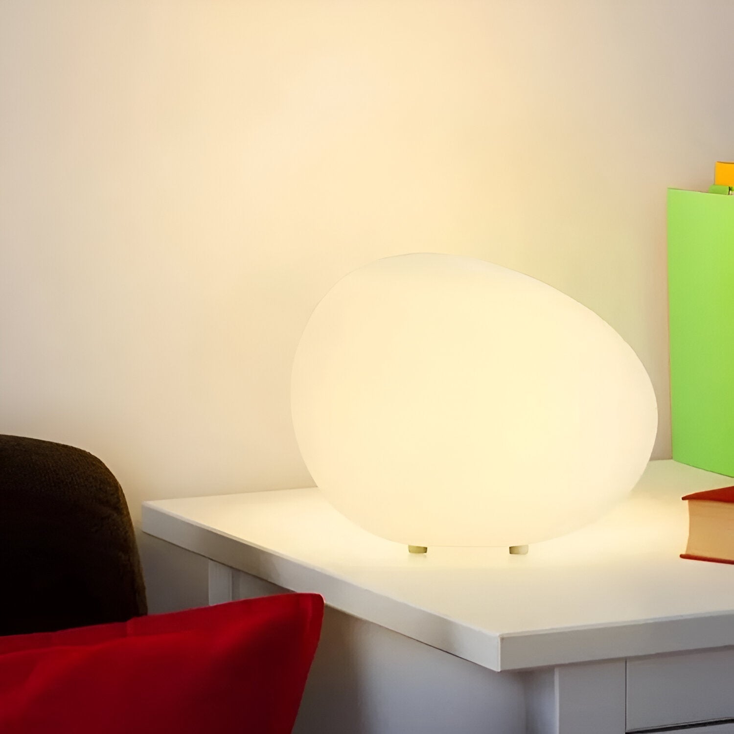 BowLift | Round Metal Table Lamp in Scandinavian Design