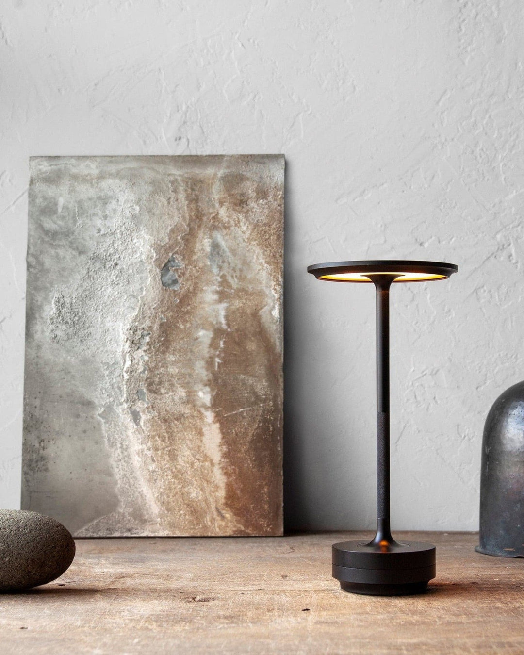 BowLift | NordicaLight Luxe Wireless Table Lamp for Elegant Lighting