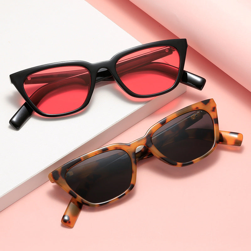 Ladies' corrective glasses in fashionable cat-eye style Bowlift