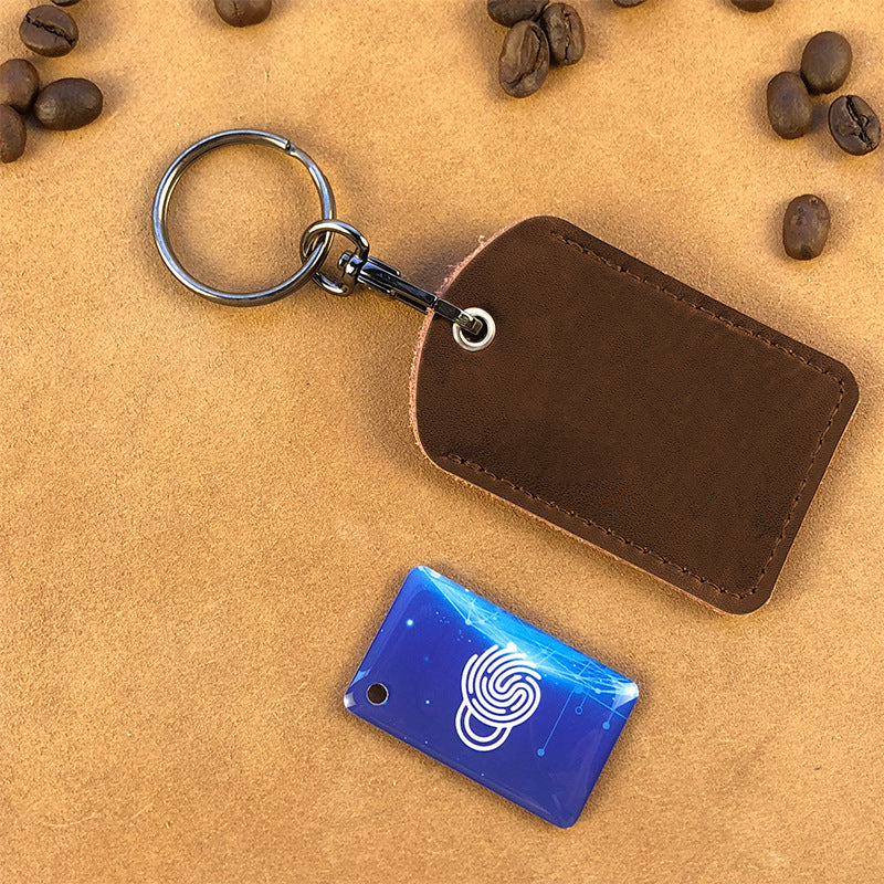 Unisex keychain with integrated Tracker Bowlift
