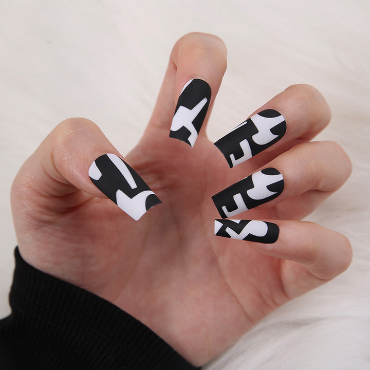 Fashionable artificial nails Bowlift