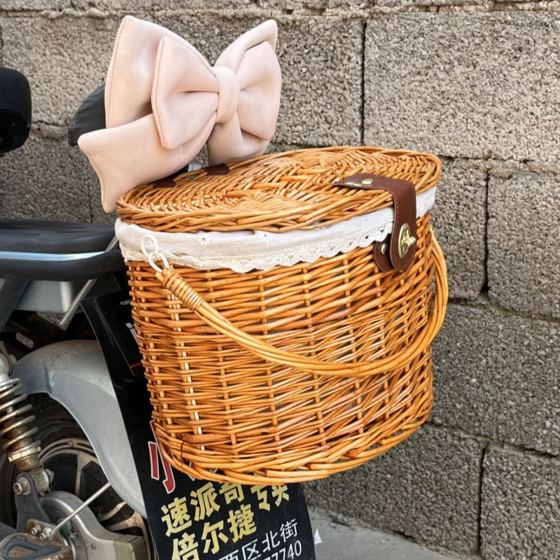 woven rattan bicycle front basket with quick-release mounting system Bowlift