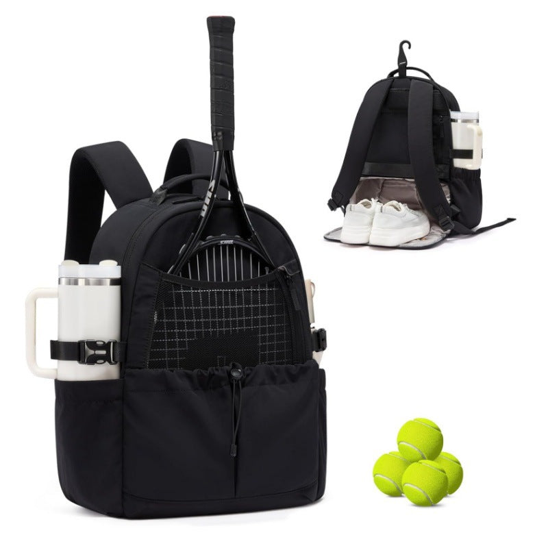 Sport backpack with integrated shoe compartment and bottle holder Bowlift