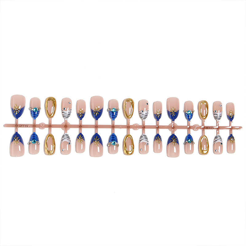 Artistic art nails with elegant accents Bowlift