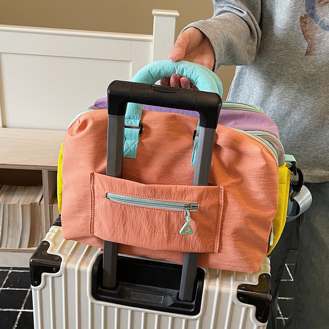 Stylish Multi-Compartment Travel Duffle Bowlift