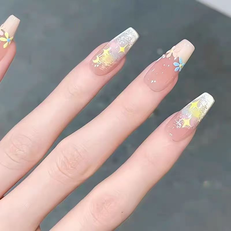 Premium Floral Press-On Nail Set Bowlift