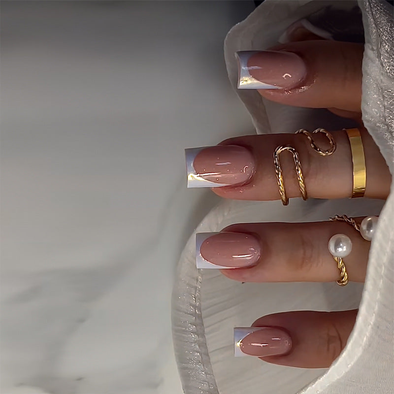 Elegant Stiletto Press-On Nail Art with Rhinestone Accents Bowlift