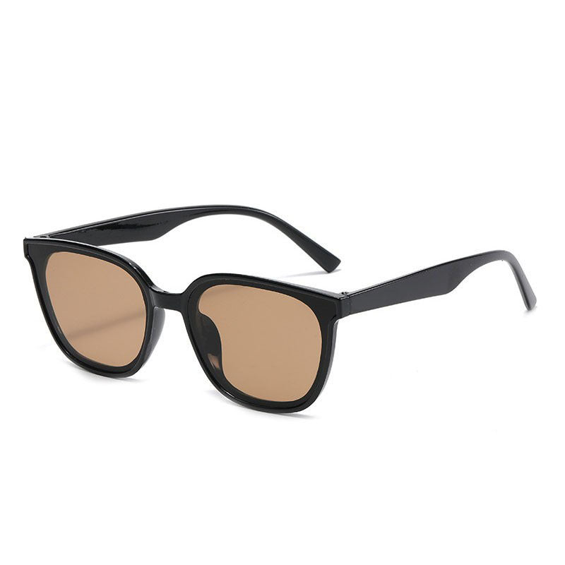 Ladies Cat-Eye Design Sunglasses with protective UV filter Bowlift