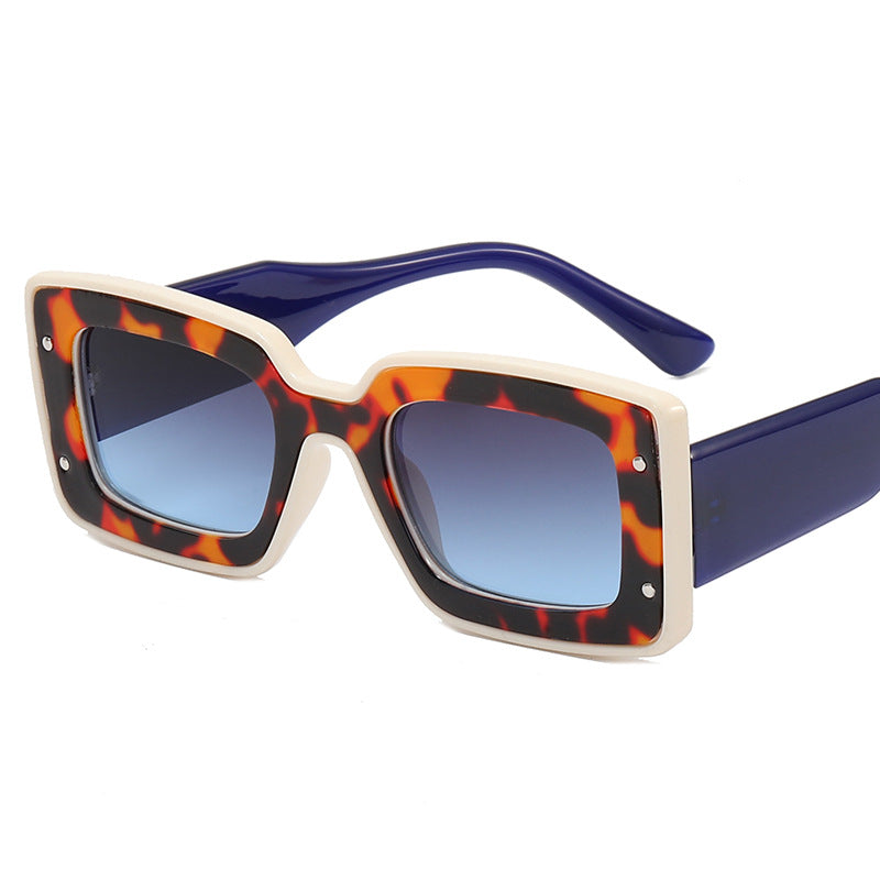 Women Oversized Sunglasses in Modern Square Frame Bowlift