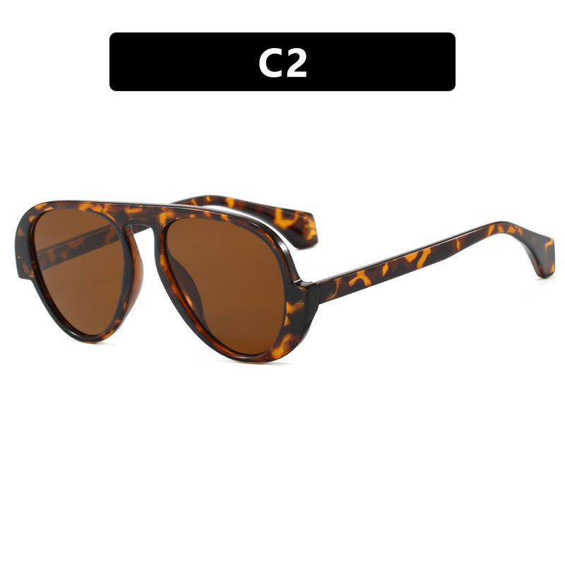 Women's sunglasses with unique retro frame and UV protection Bowlift