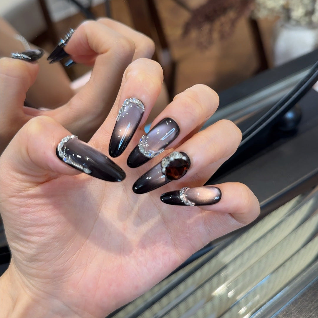 Glamorous Press-On Nail Art Set with Rhinestones Bowlift
