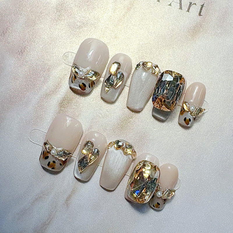 Fashionable Press-On Nails Bowlift