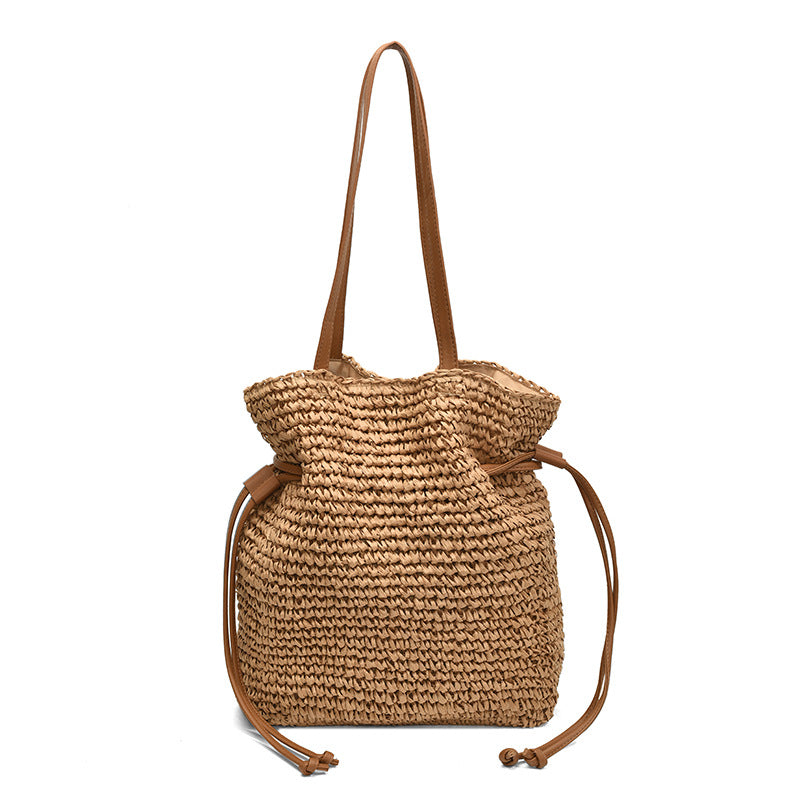 Casual straw bag with modern drawstring Bowlift