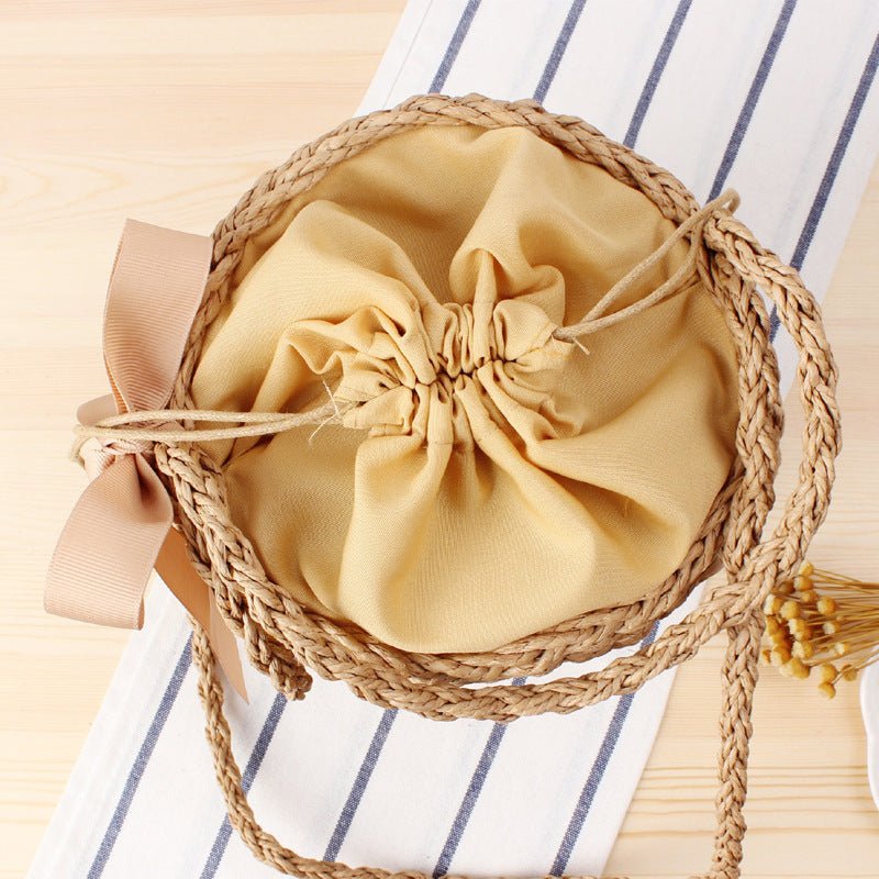 Charming Handbag Made of Woven Natural Material Bowlift