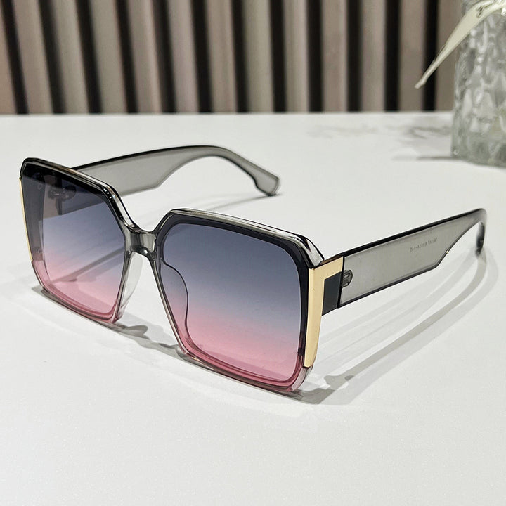 Women's fashionable sunglasses with elegant accents Bowlift