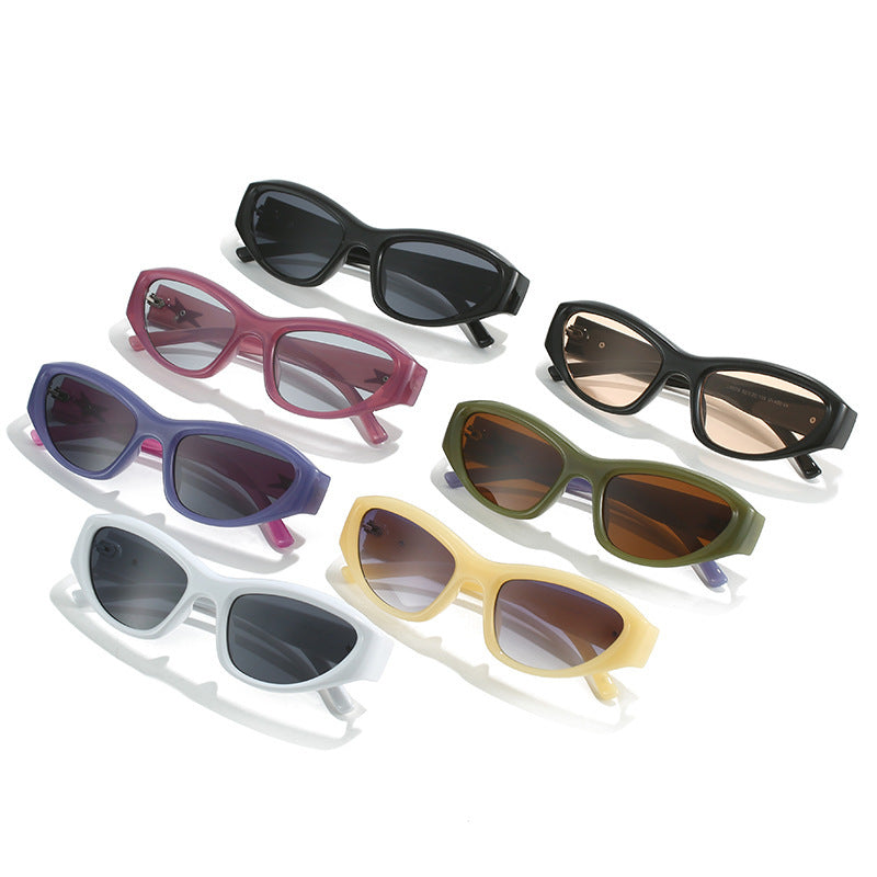 Retro-Inspired Cat-Eye Sunglasses Bowlift