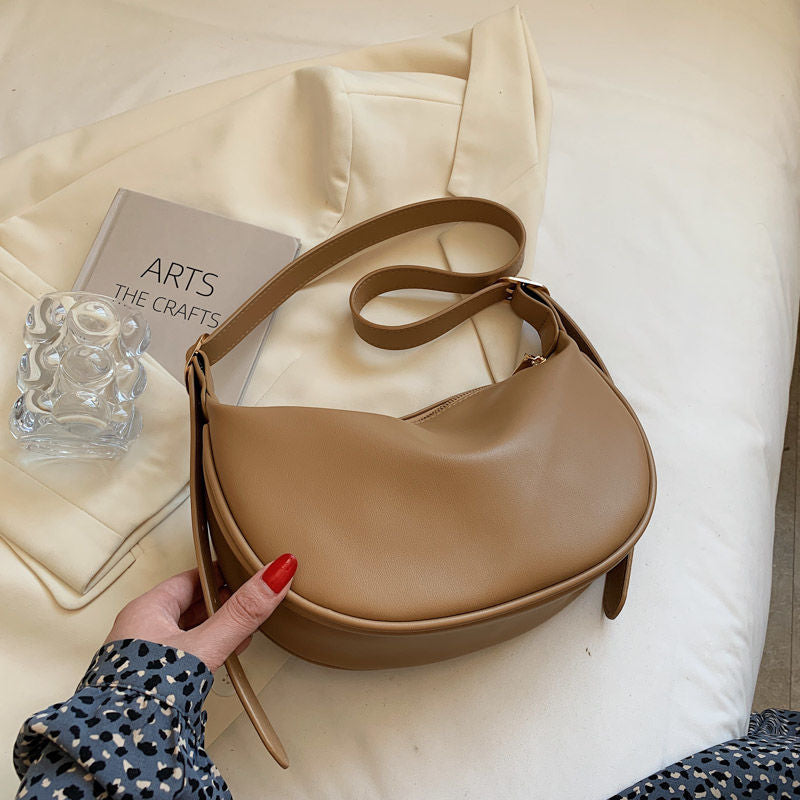 Elegant Curved Shoulder Bag Bowlift