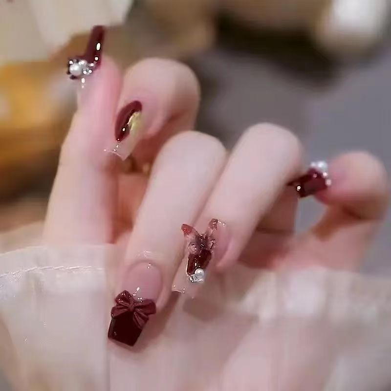 Artful Nail Tips Design Bowlift