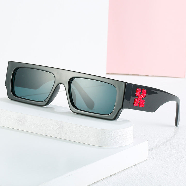 Women's stylish oversized sunglasses with unique design Bowlift