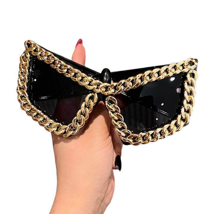 Women's sunglasses with striking cat-eye design from Bowlift