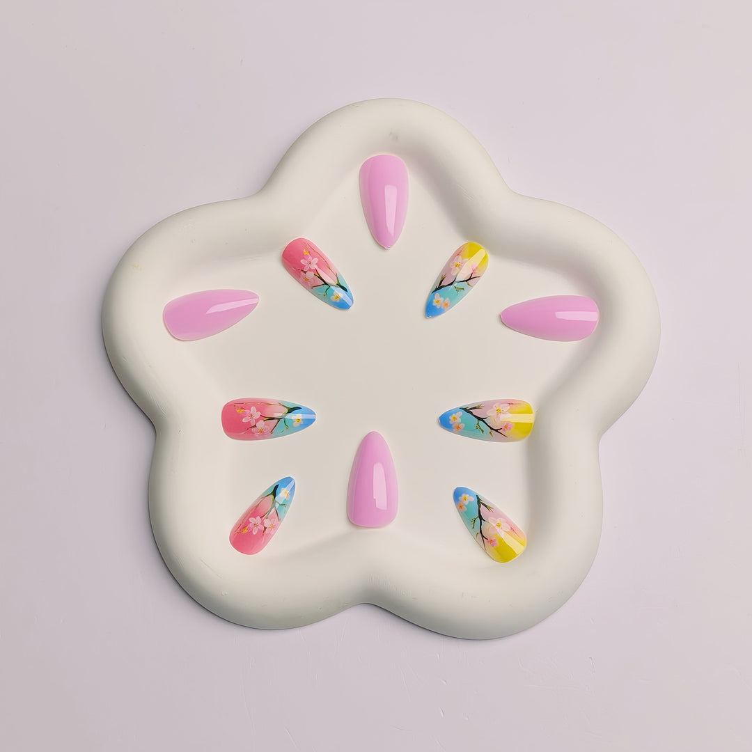 Floral Blossom-Themed Nail Art Bowlift